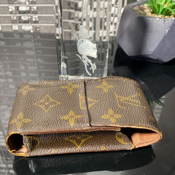 Authentic Louis Vuitton Monogram Case - Picture 13 of 16